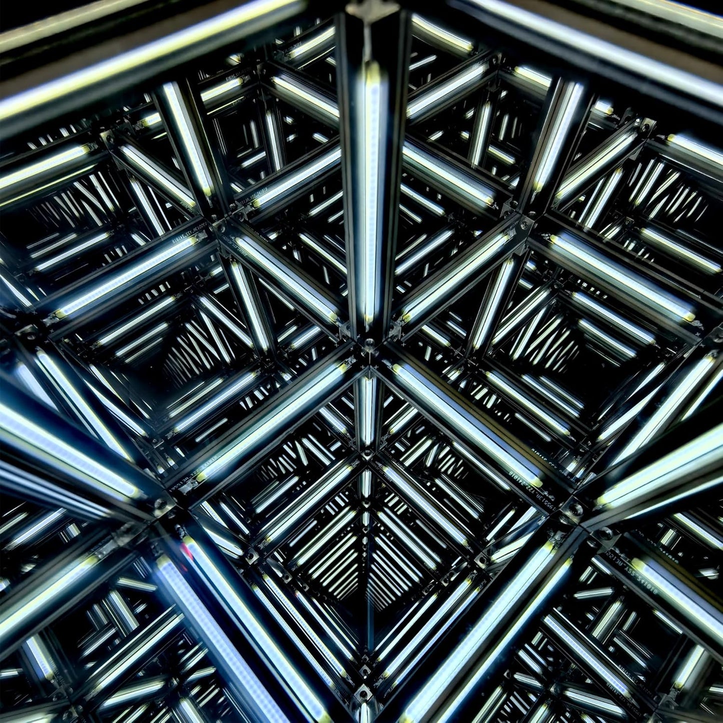 ✨4D Mirror Cube Light Touch Dimmable USB-C Rechargeable LED Lamp for Bedroom Desk Gaming